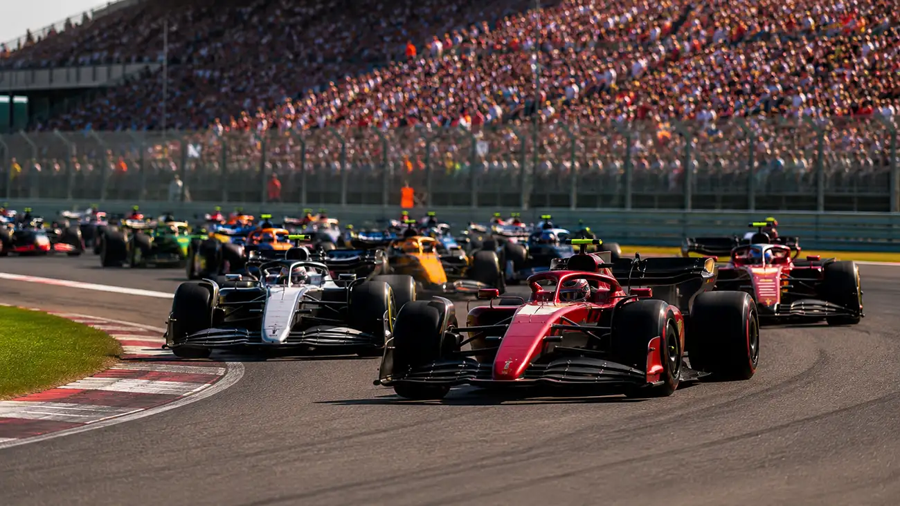 Sprint race di Formula 1 con partenza ravvicinata sul circuito